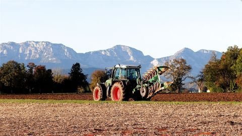 wypożyczalnia traktorów rolniczych